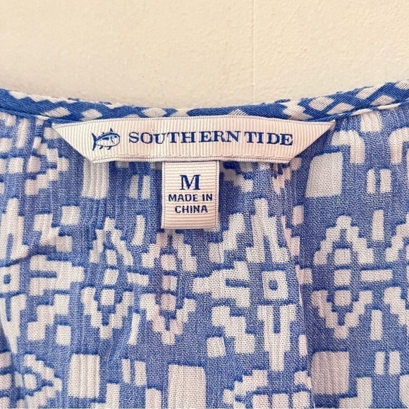 Southern Tide Charting Blue Abstract Delilah Flutter-Sleeve Top Size Medium - Picture 5 of 12